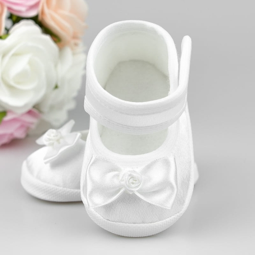 Buciki do chrztu dla dziewczynki - białe kokardki